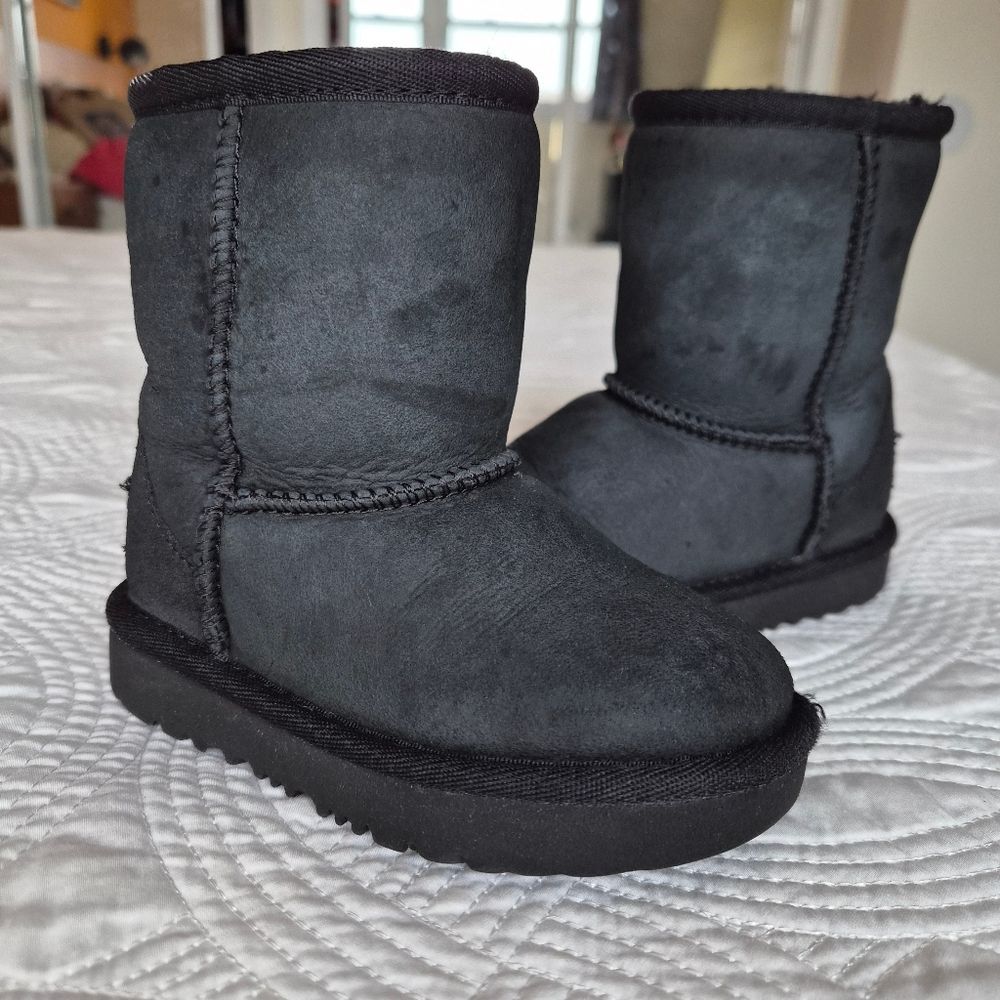GUC UGG Classic Ⅱ Kids Boots #1017703K Black US Size 7